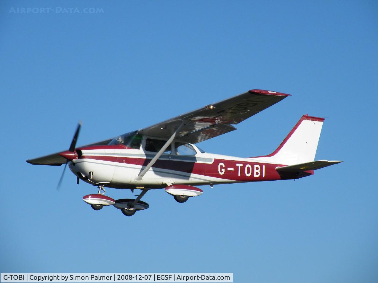G-TOBI, 1971 Reims Cessna F172K C/N 0792, Cessna landing at Conington