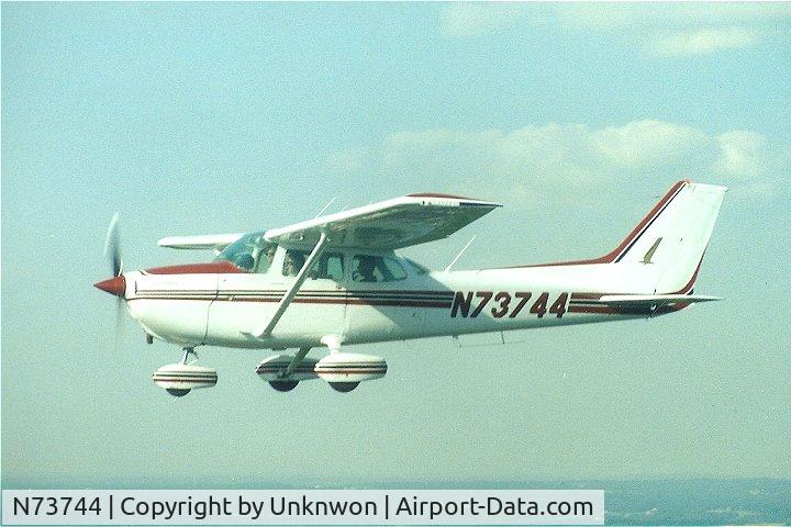 N73744, 1976 Cessna 172N C/N 17267643, Cessna N73744