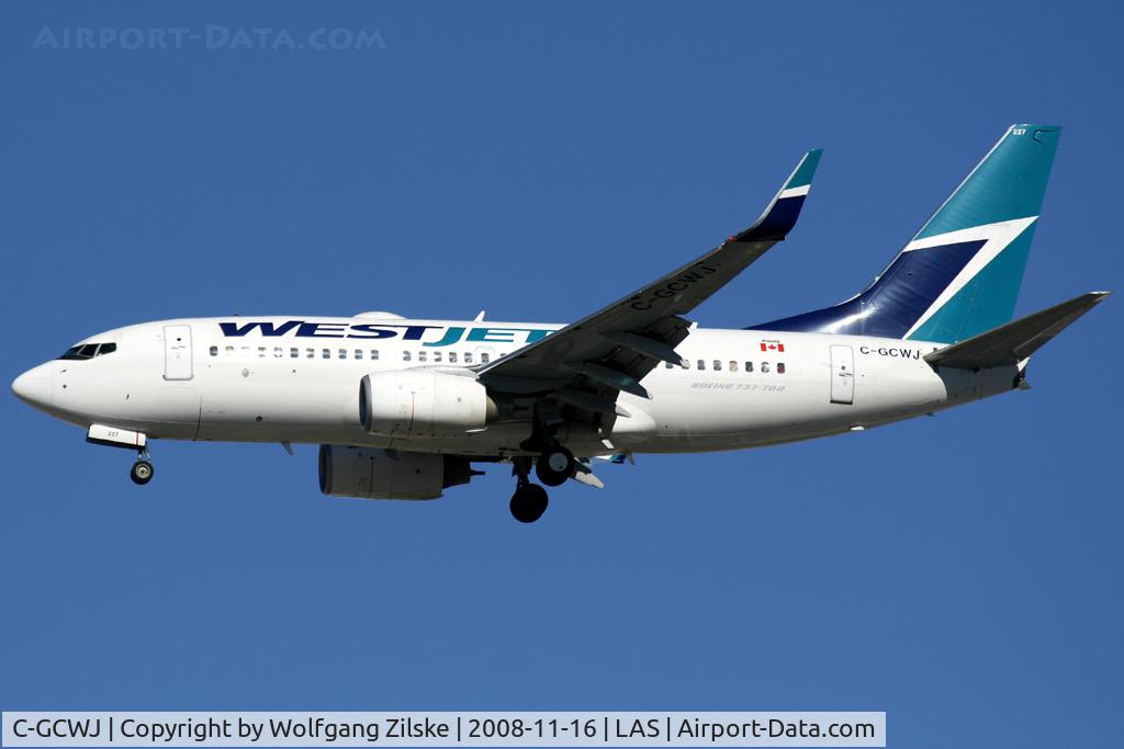 C-GCWJ, 2004 Boeing 737-7CT C/N 33970, visitor
