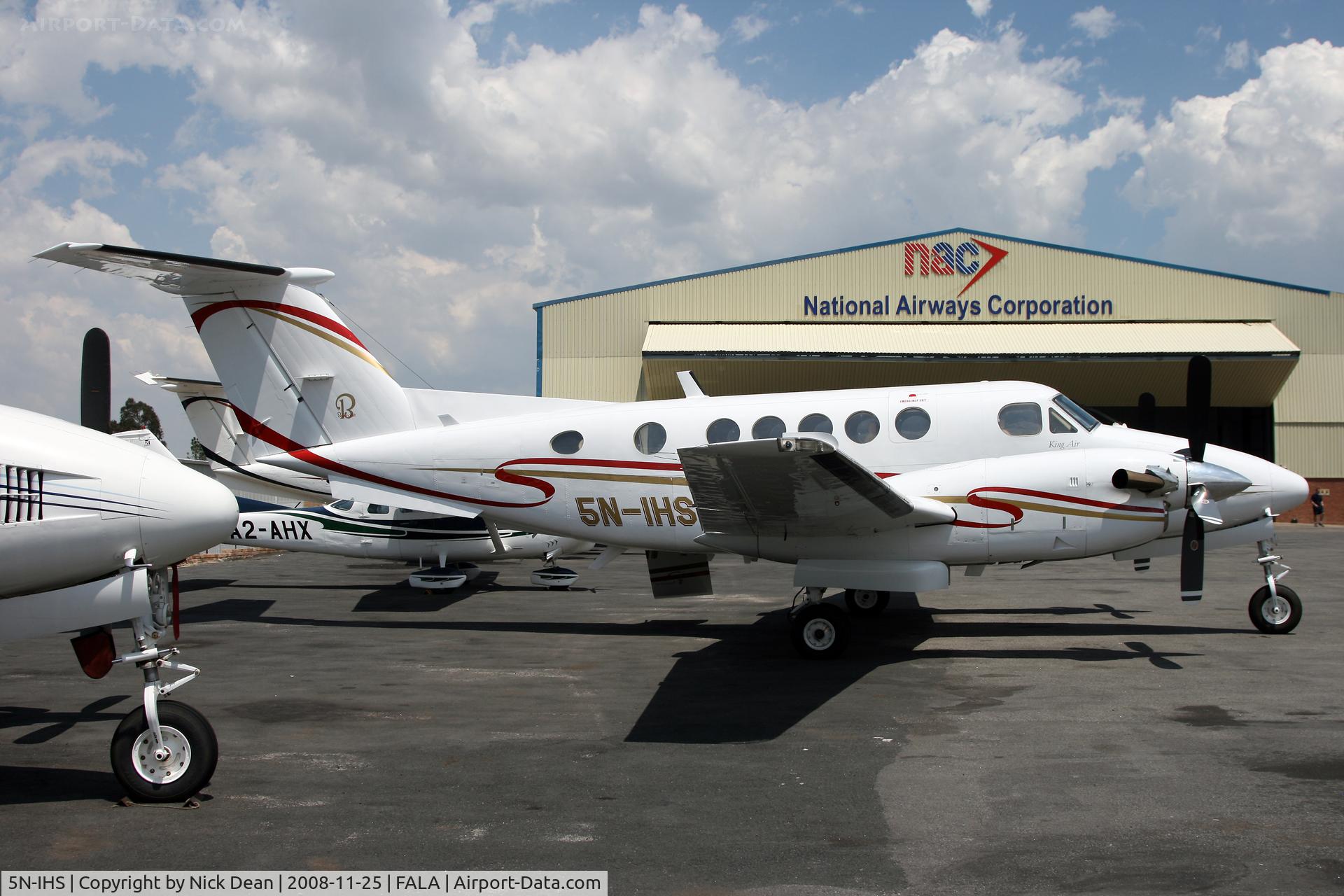 5N-IHS, 1980 Beech 200 Super King Air C/N BB-663, FALA