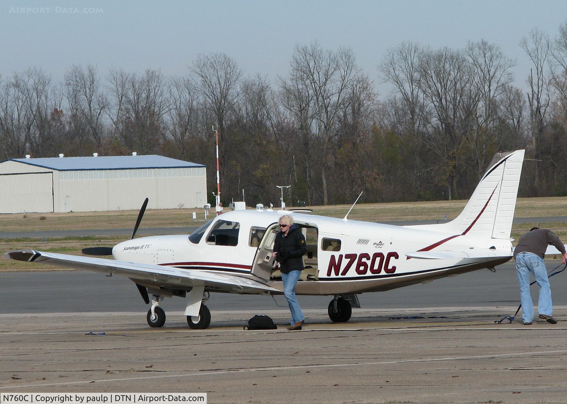 N760C, 2008 Piper PA-32R-301T Turbo Saratoga C/N 3257488, Parking at Downtown Shreveport.