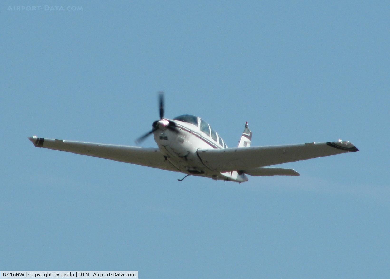 N416RW, 1984 Beech A36 Bonanza 36 C/N E-2133, Taking off from Downtown Shreveport.