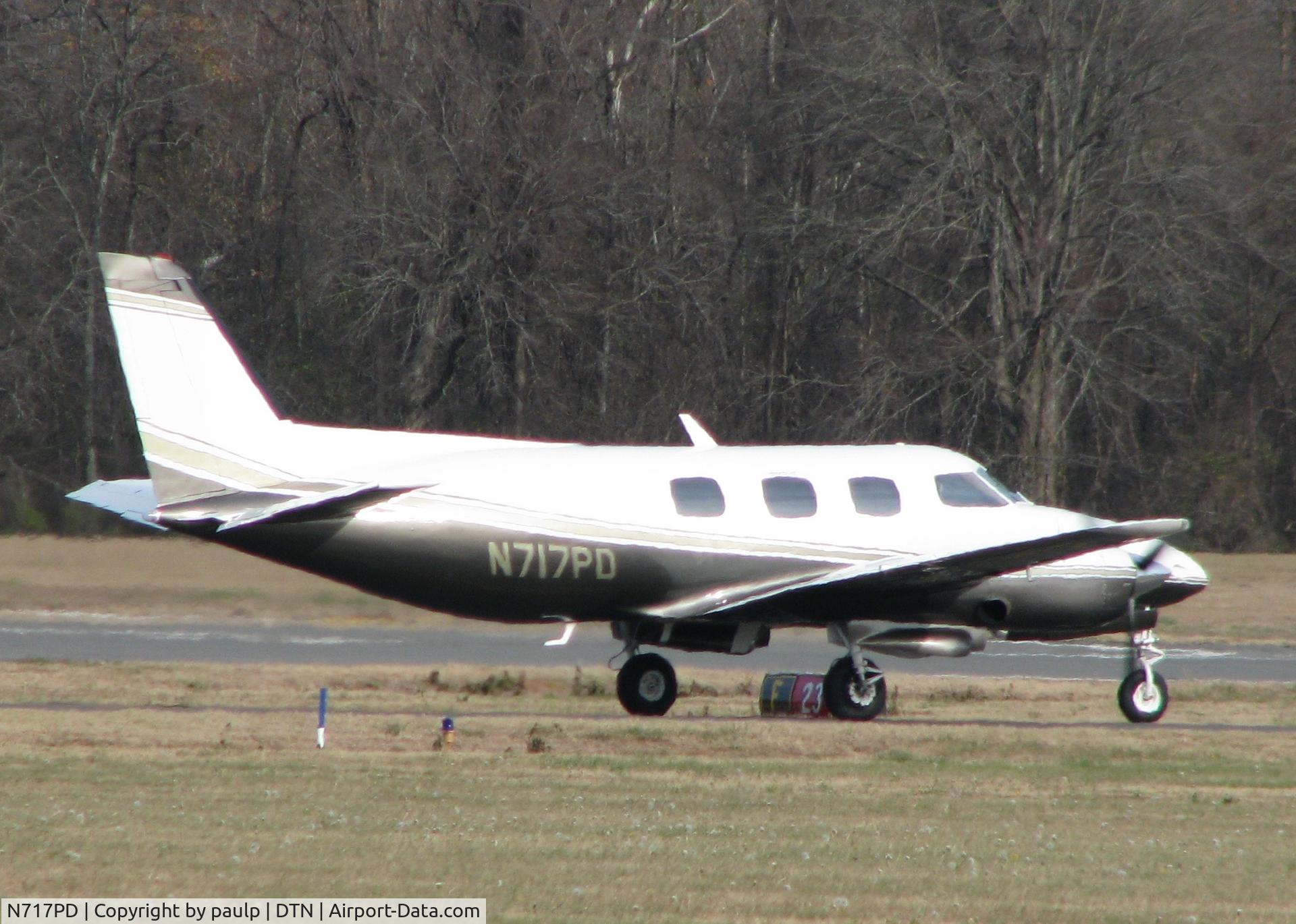 N717PD, Swearingen SA-26AT Merlin IIB C/N T26-178, Taxiing at Downtown Shreveport.