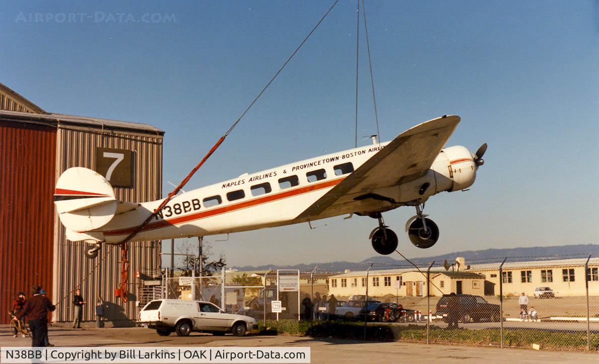 N38BB, 1935 Lockheed 10-A Electra C/N 1026, Being lifted over the fence to get to the Wetsern Aerospace Museum at Oakland Airport.