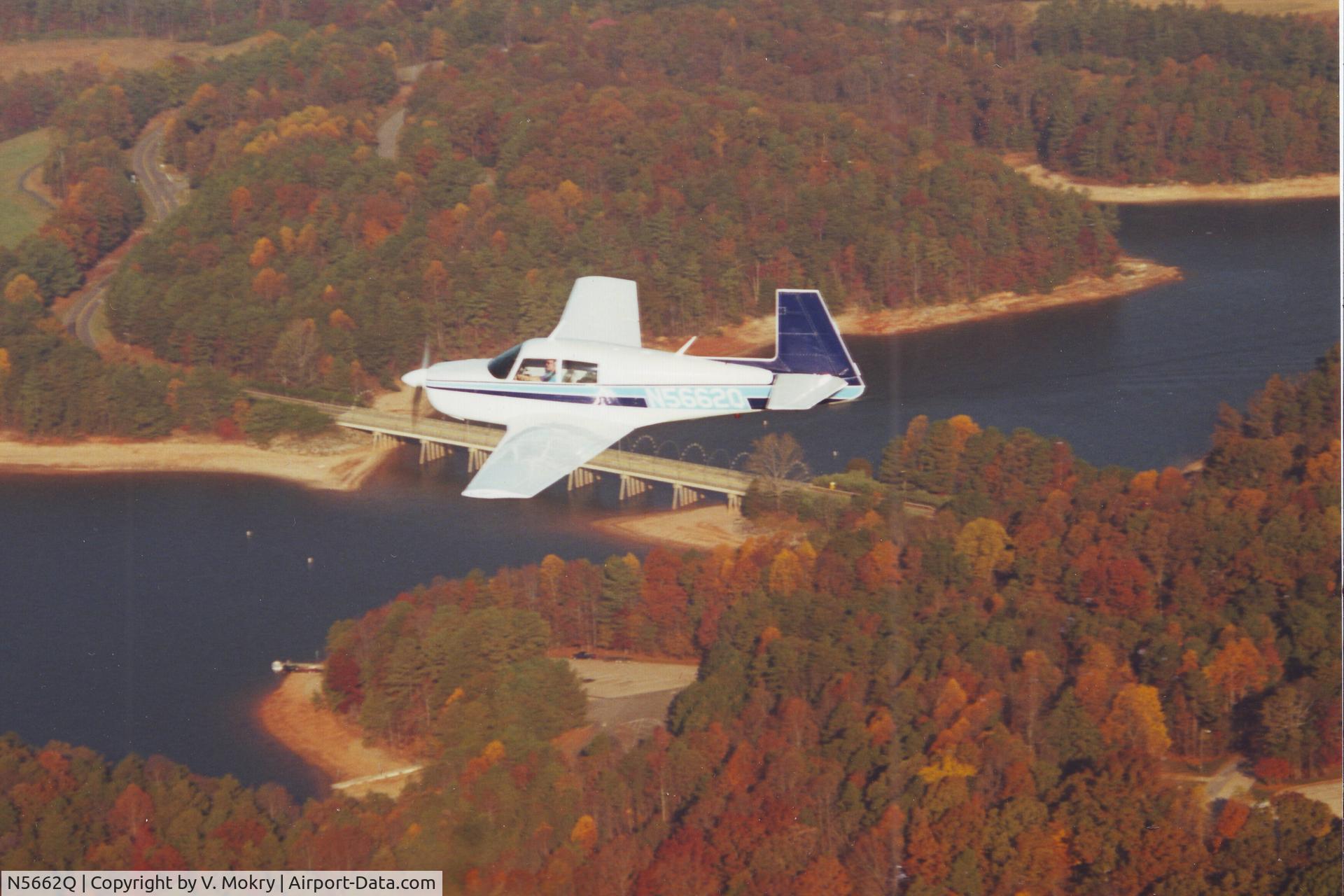 N5662Q, 1965 Mooney M20E C/N 687, Over Lake Lanier