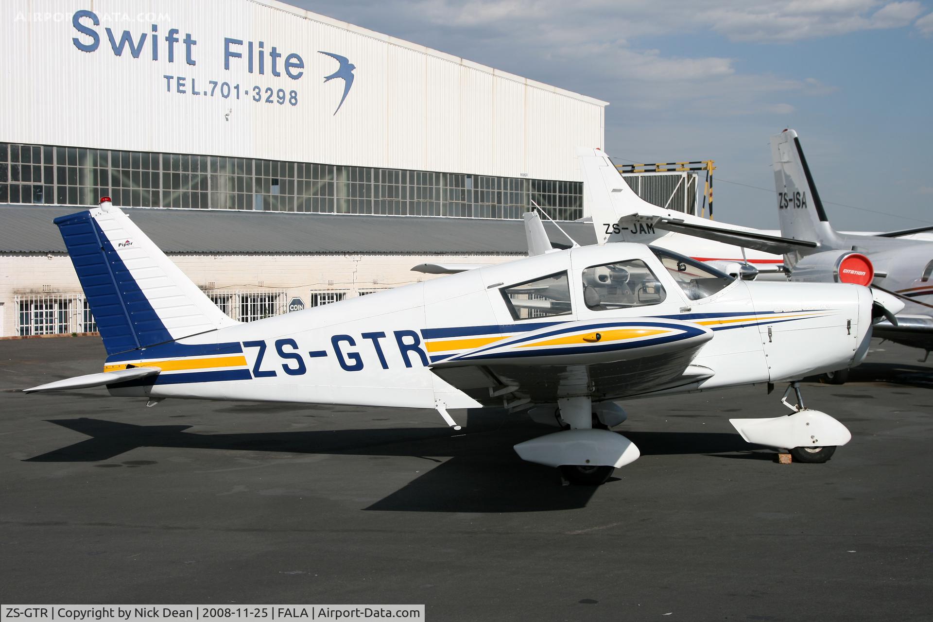 ZS-GTR, Piper PA-28-140 Cherokee C/N 28-20061, FALA