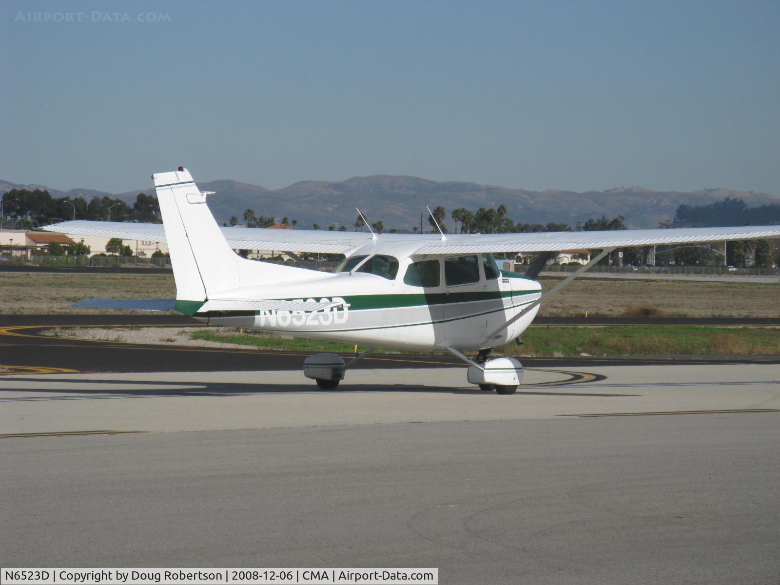 N6523D, 1979 Cessna 172N C/N 17272844, 1979 Cessna 172N, Lycoming O-320-H2AD 160 hp, taxi