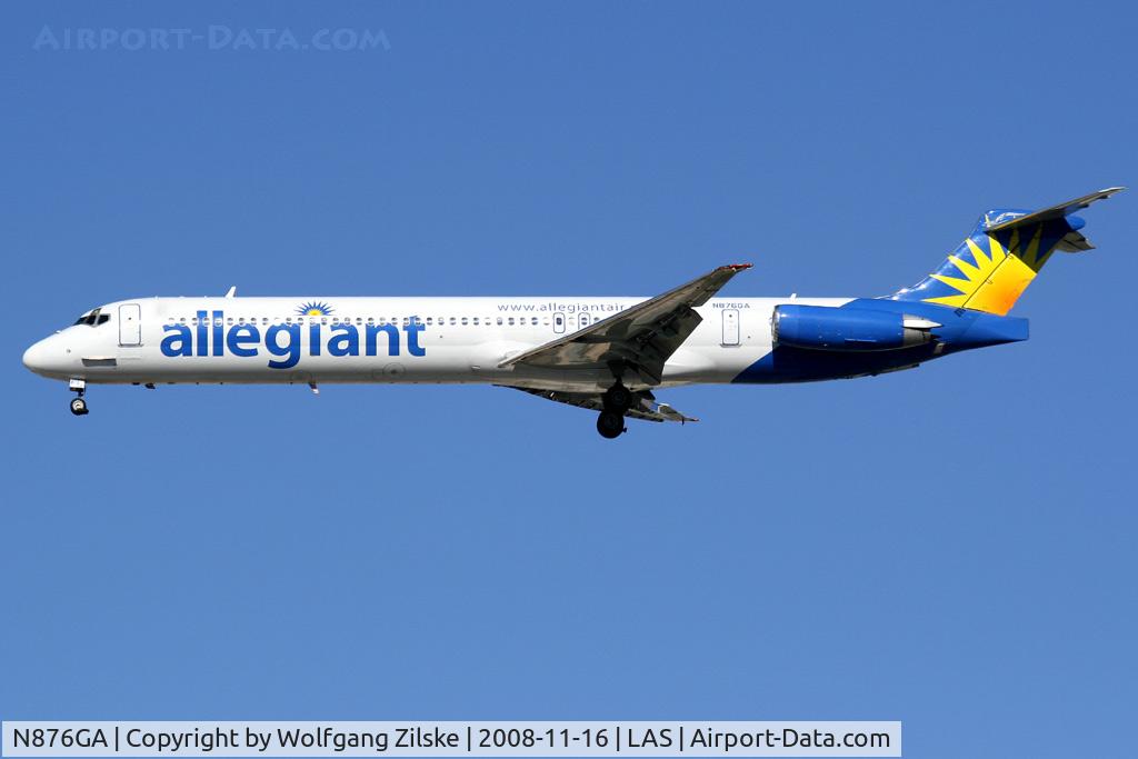 N876GA, 1995 McDonnell Douglas MD-83 (DC-9-83) C/N 53469, visitor