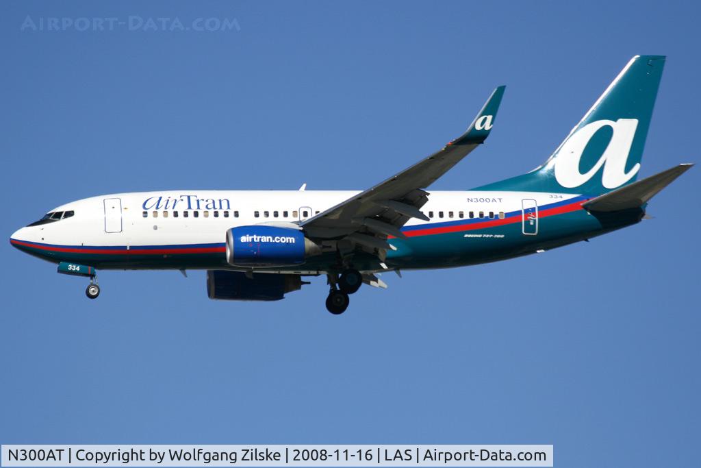 N300AT, 2006 Boeing 737-7BD C/N 33923, visitor
