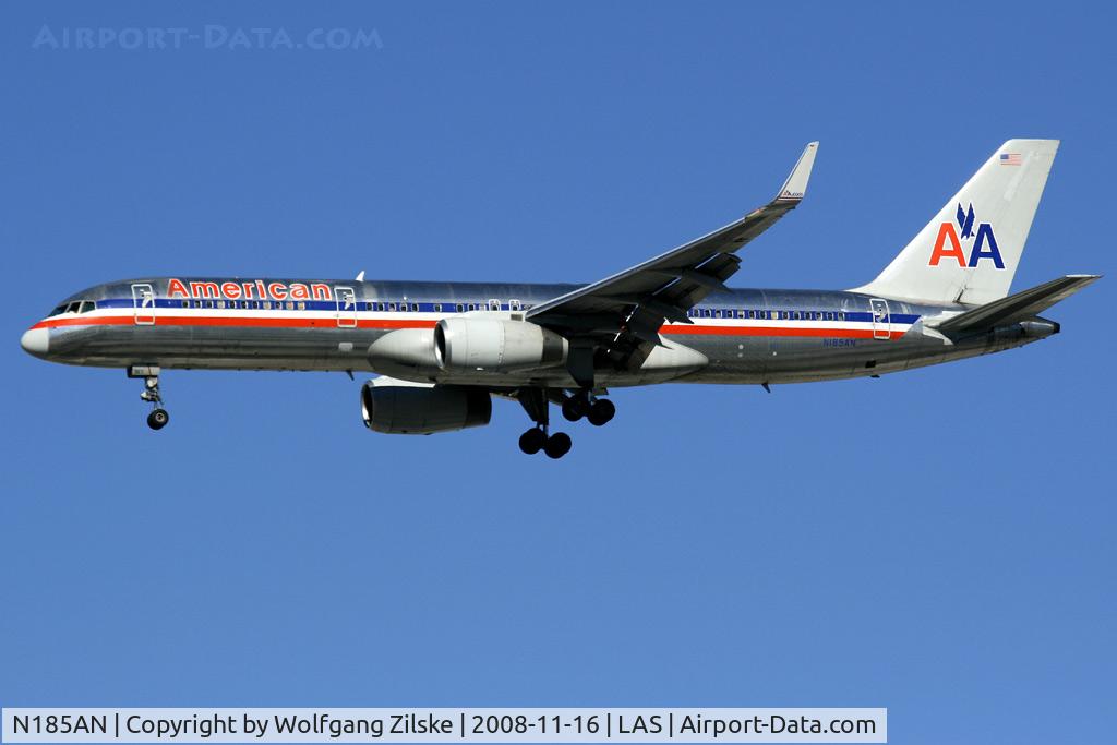 N185AN, 2001 Boeing 757-223 C/N 32379, visitor