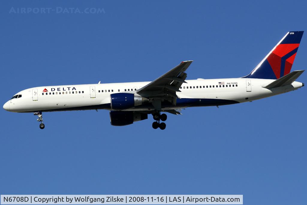 N6708D, 2000 Boeing 757-232 C/N 30480, visitor