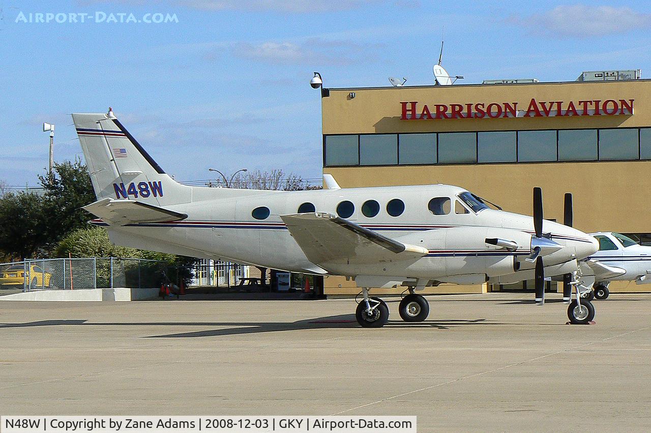 N48W, 1977 Beech E-90 King Air C/N LW-254, At Arlington Municipal