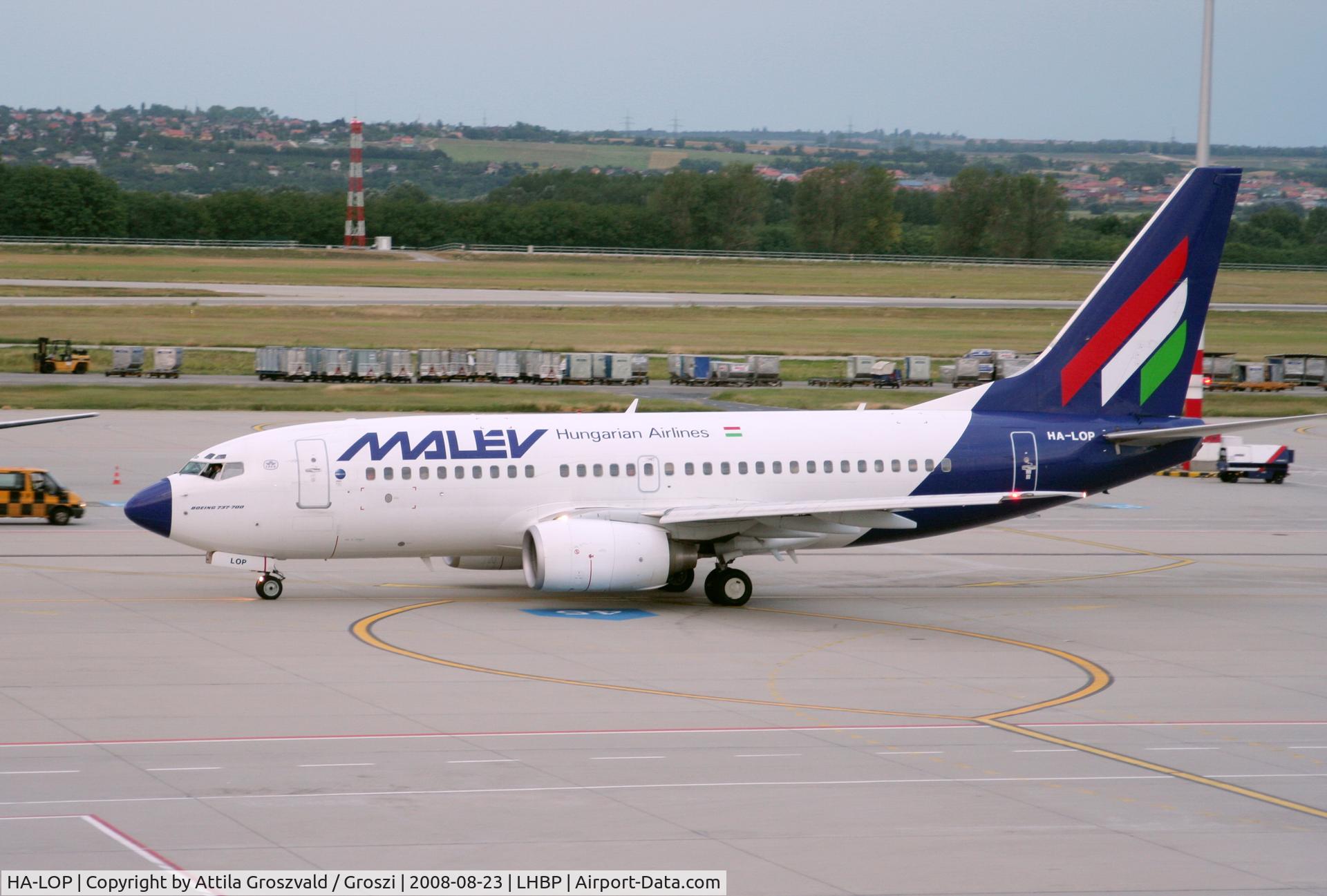 HA-LOP, 2004 Boeing 737-7Q8 C/N 29354, Ferihegy 2. International Airport - LHBP - Hungary