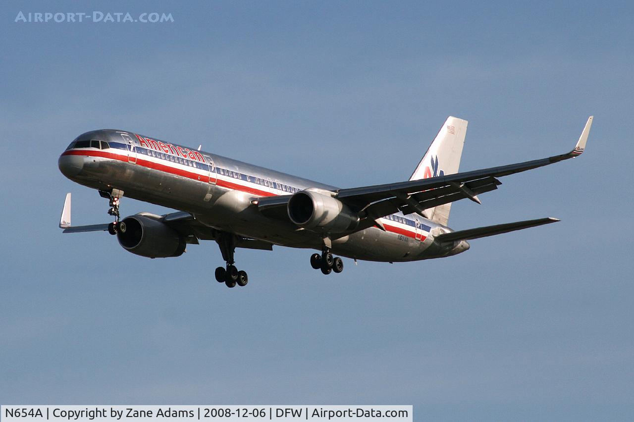 N654A, 1991 Boeing 757-223 C/N 24612, American Airlines 757 on approach to DFW