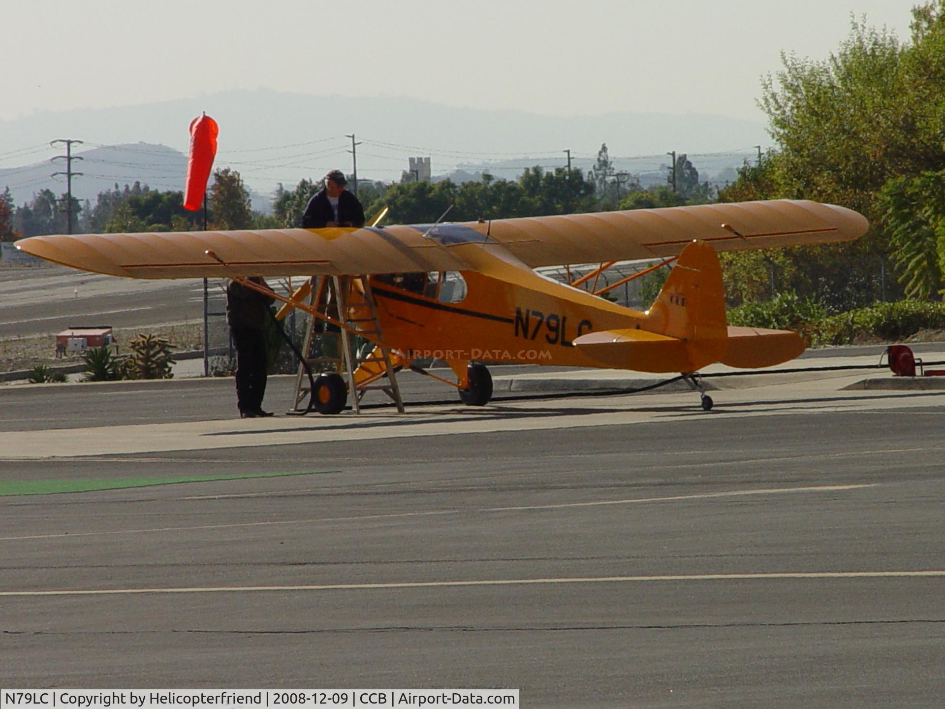 N79LC, American Legend AL3 C/N AL-1143, Gassing up at Cable