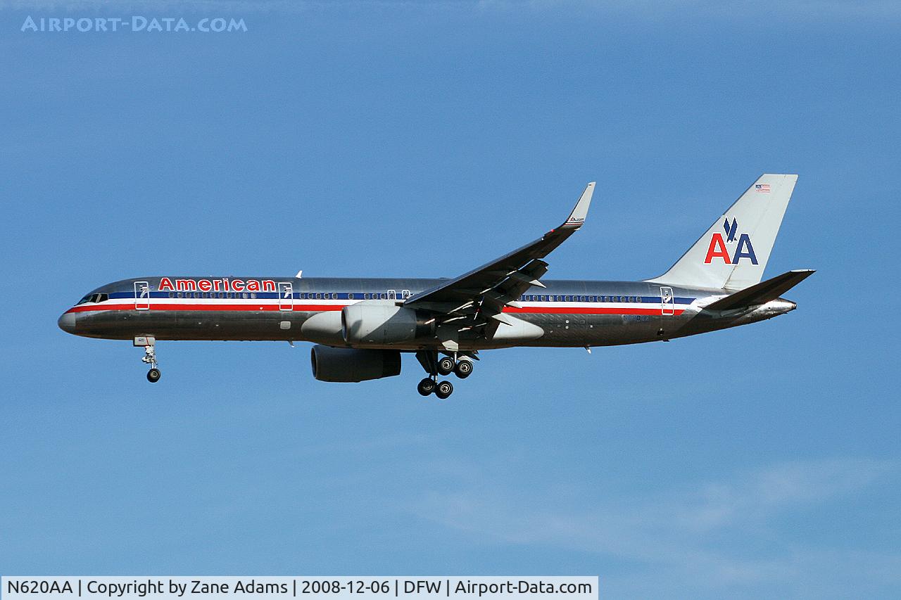 N620AA, 1990 Boeing 757-223 C/N 24578, American Airlines 757 on approach to DFW