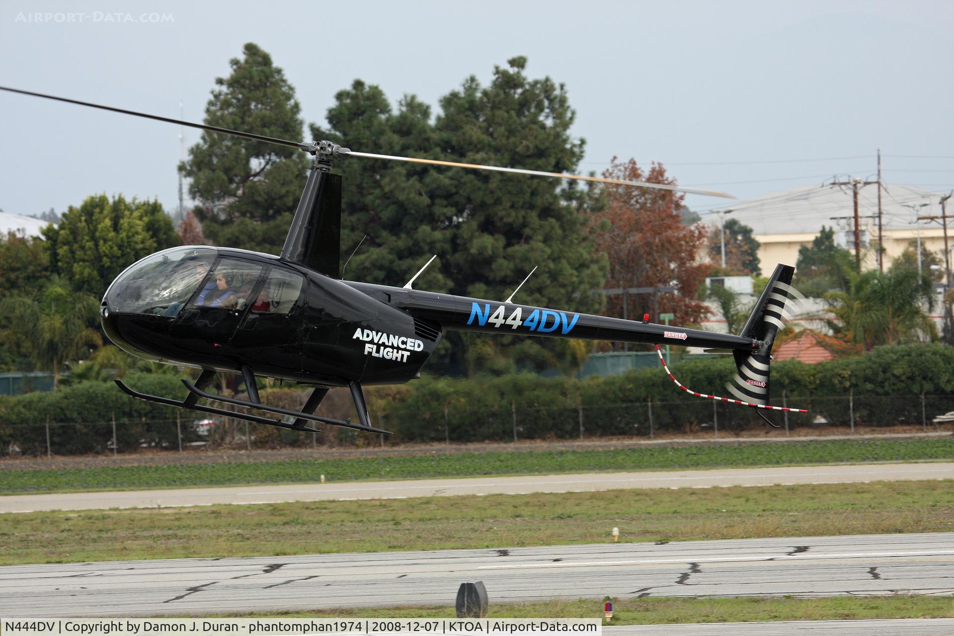 N444DV, 2006 Robinson R44 C/N 1662, Training at KTOA