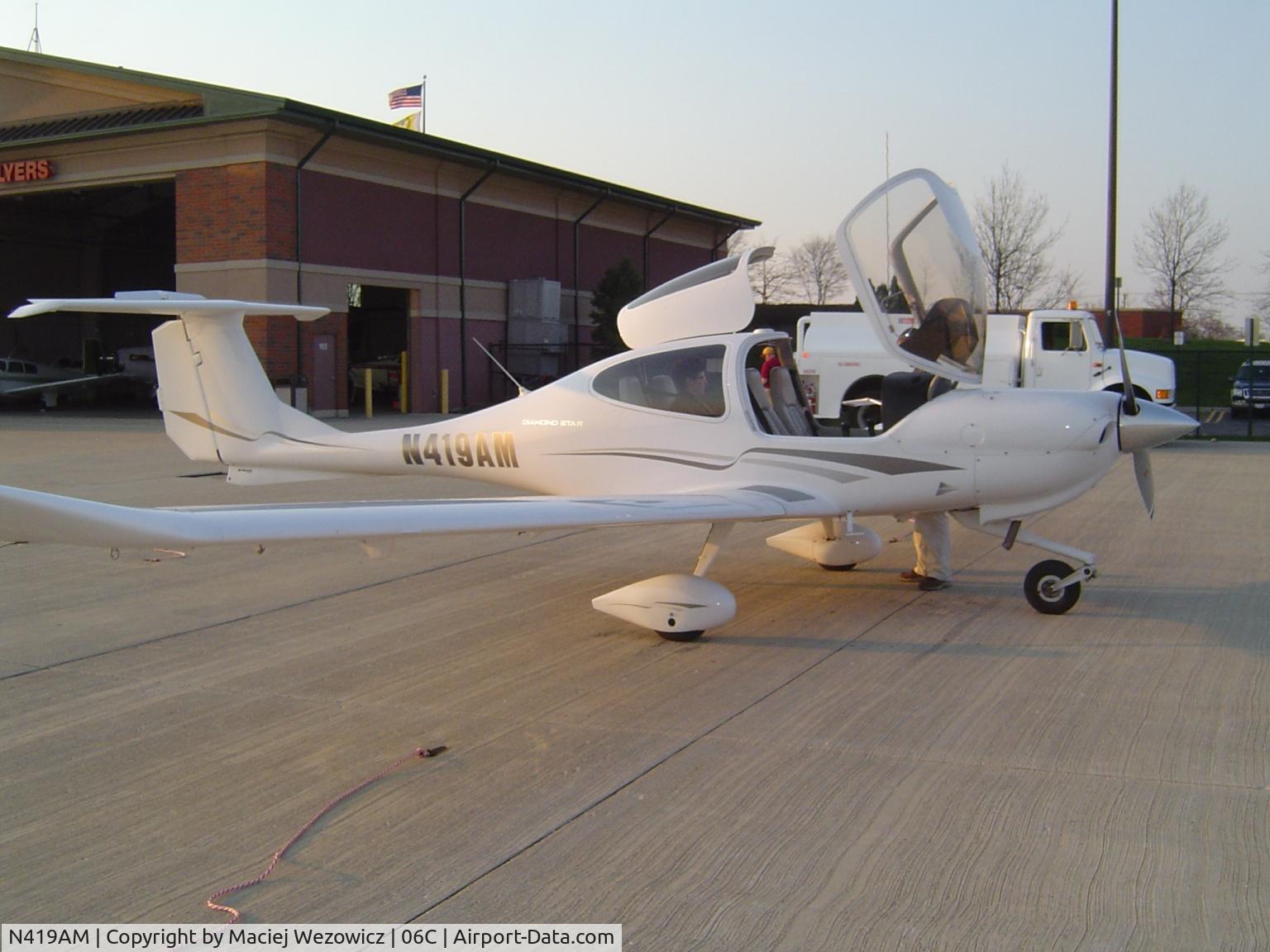 N419AM, 2005 Diamond DA-40 Diamond Star C/N 40.570, Schaumburg IL