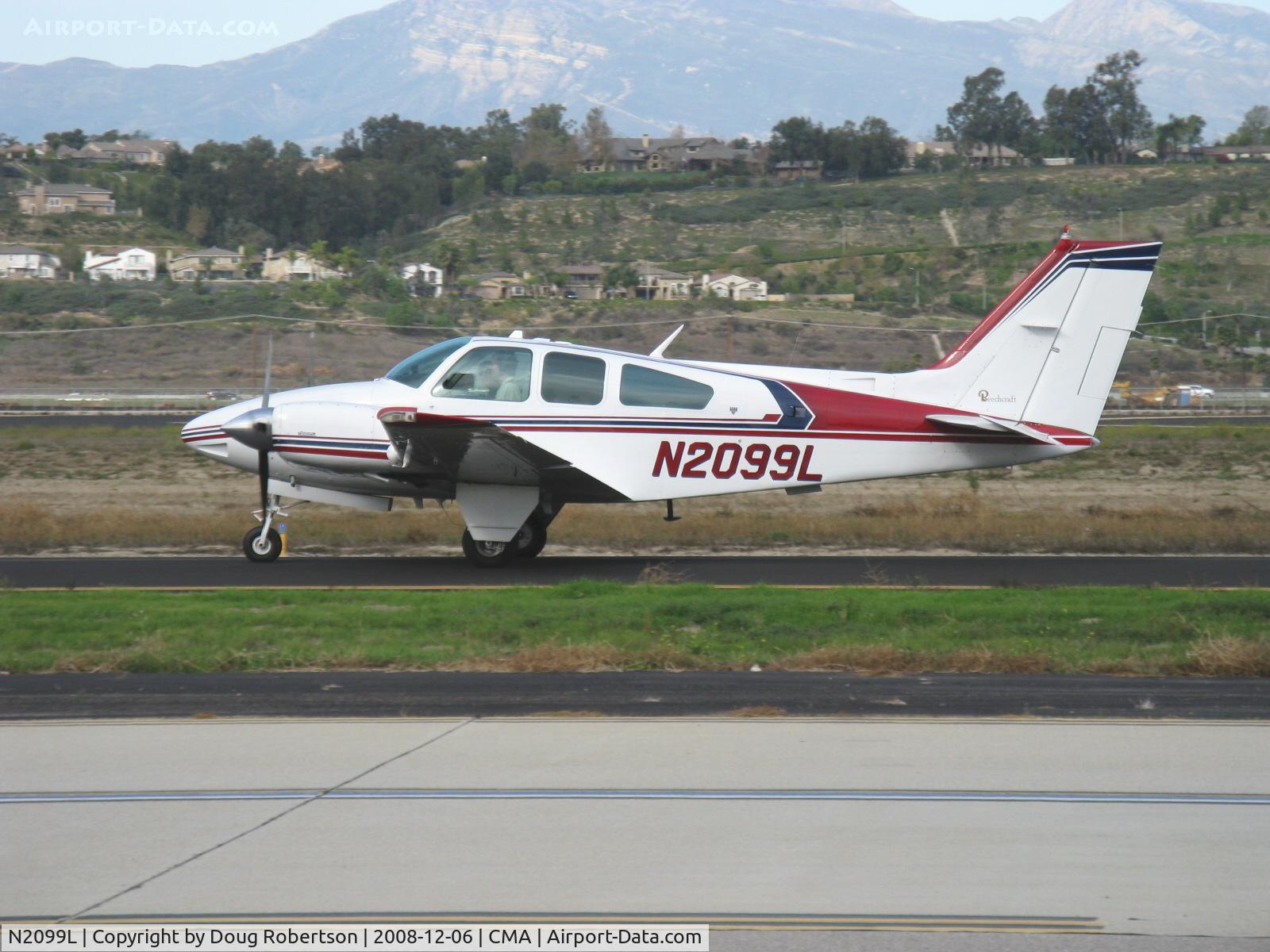 N2099L, 1976 Beech 95-B55 (T42A) Baron C/N TC-1983, 1976 Beech 95-B55 (T42A) BARON, two Lycoming IO-470-L 260 Hp each, taxi to Rwy 26