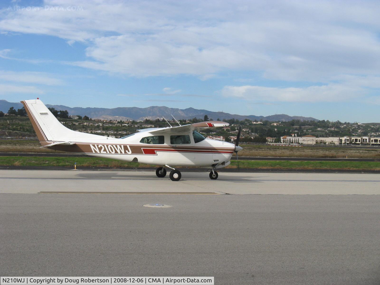 N210WJ, 1982 Cessna T210N Turbo Centurion C/N 21064734, 1982 Cessna T210N TURBO CENTURION, Continental TSIO-520-R 310 Hp, taxi