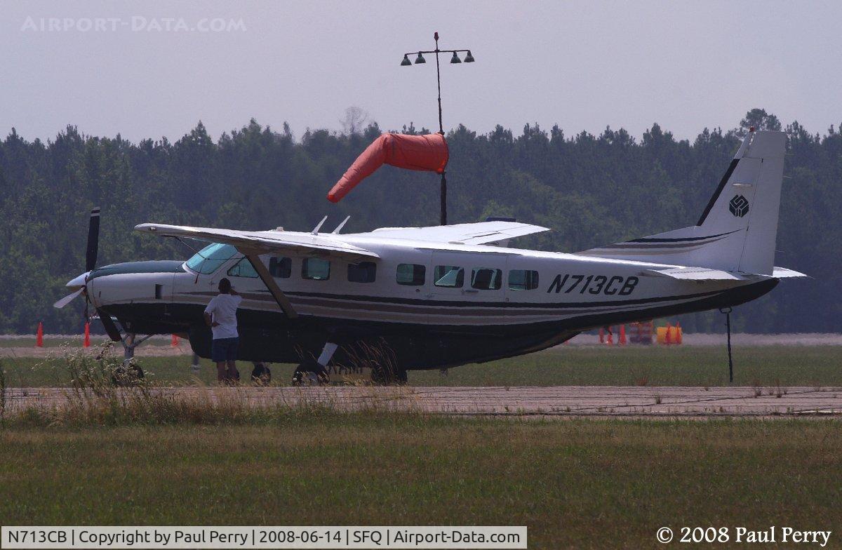 N713CB, 2005 Cessna 208B Grand Caravan C/N 208B-1106, She only appears to be alone