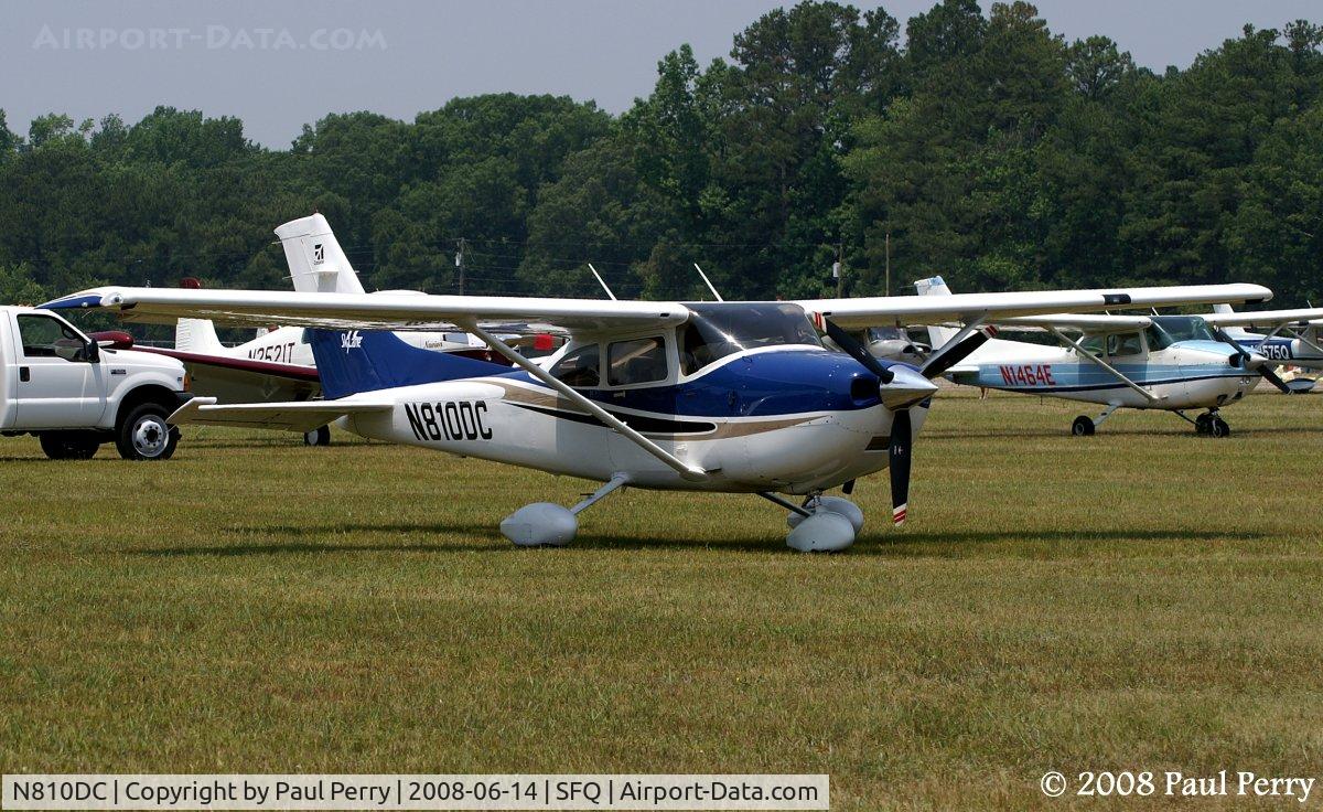 N810DC, 2004 Cessna T182T Turbo Skylane C/N T18208336, Excellent colors, a gorgeous blue