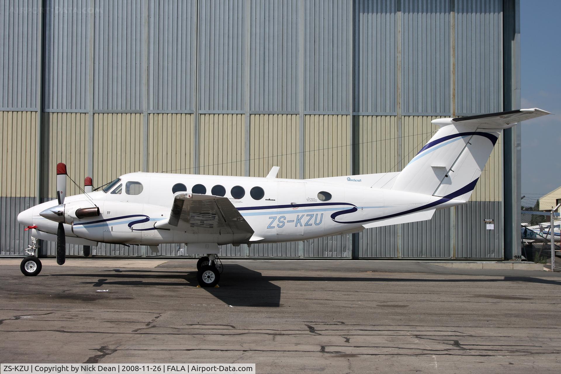 ZS-KZU, Beech 200 C/N BB-416, FALA