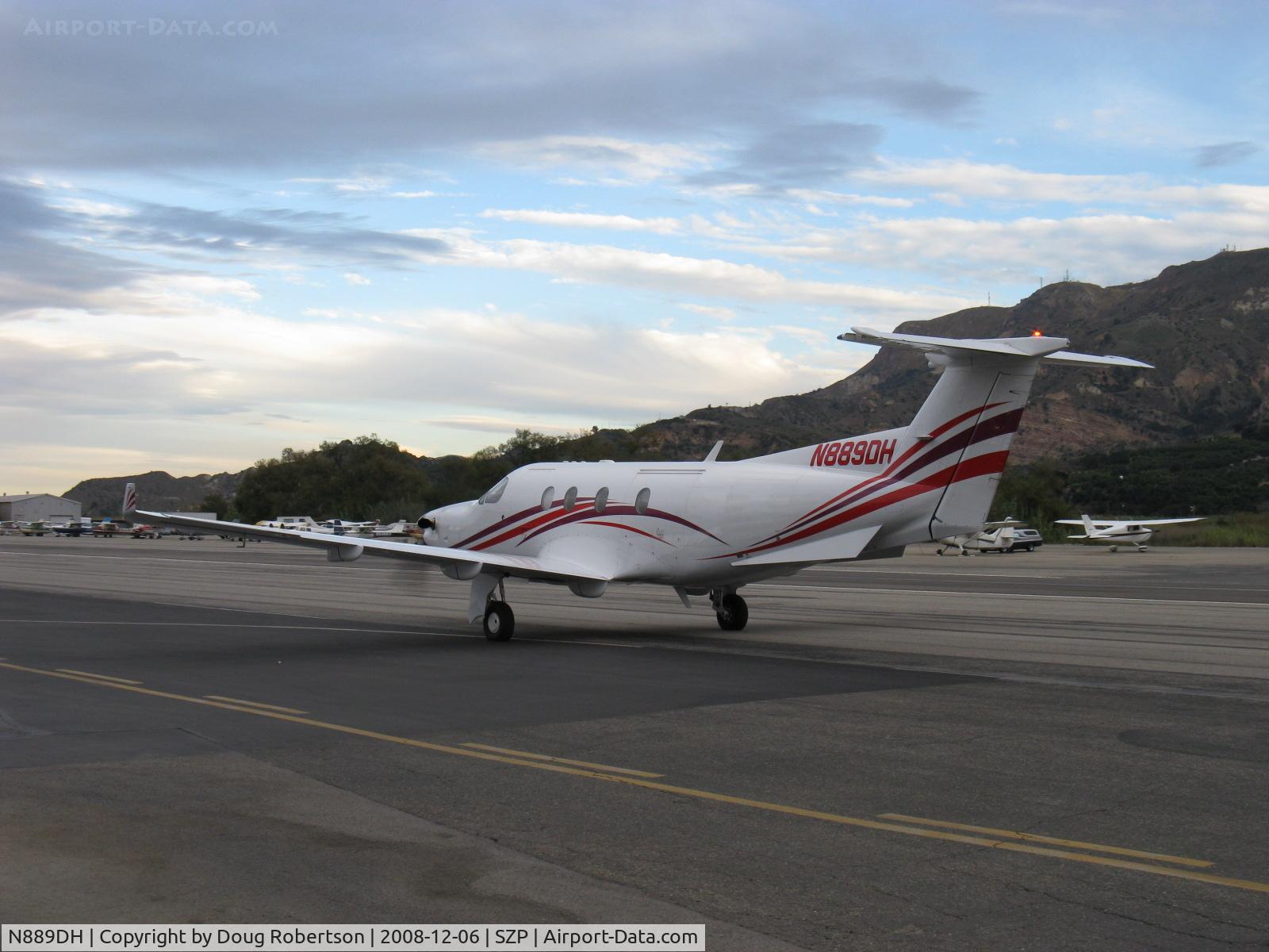 N889DH, 1999 Pilatus PC-12/45 C/N 298, 2005 Pilatus PC-12/45, one 1,605 shp Pratt & Whitney (Canada) PT6A-67B Turboprop flat rated at 1,200 shp for takeoff, 1.000 shp continuous, max speed 311 mph at 25,000 ft. Airstair door, taxi