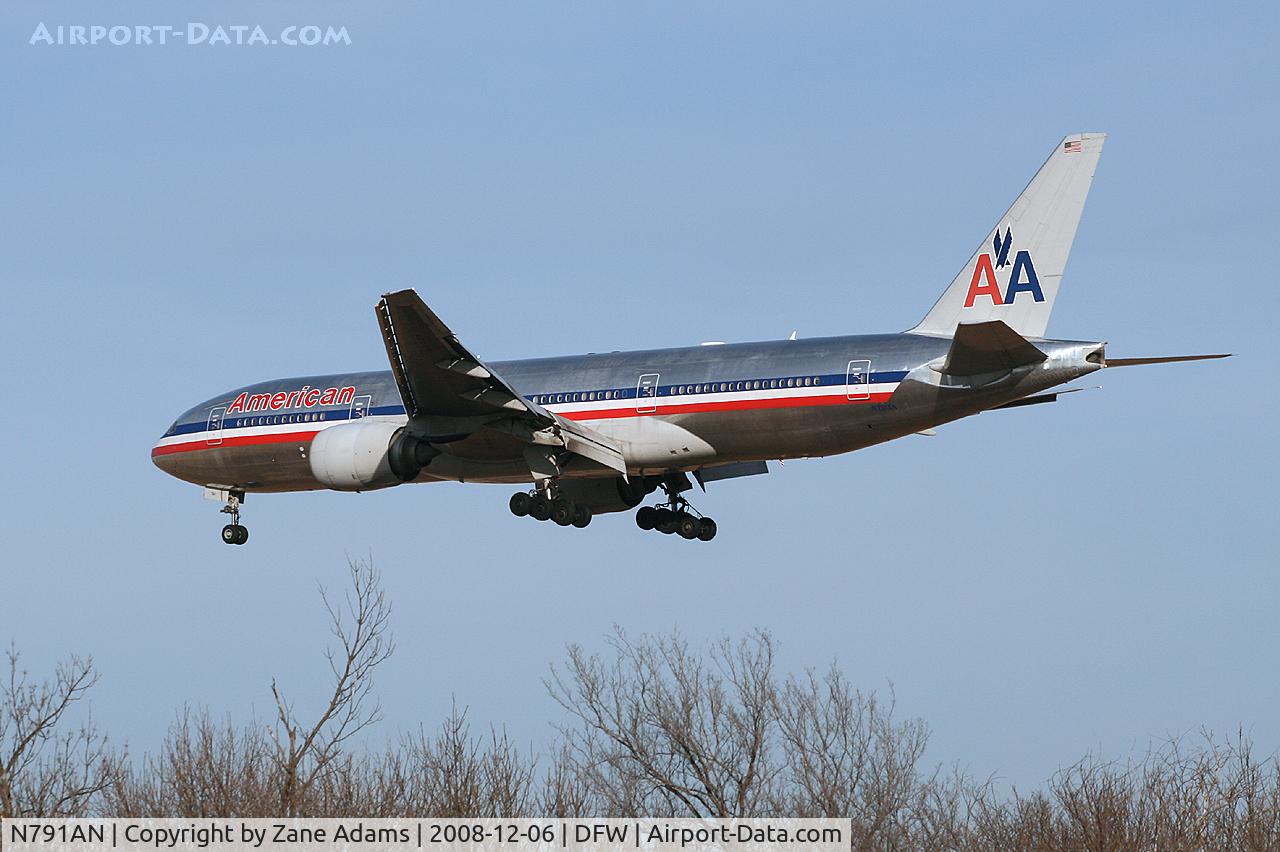 N791AN, 2000 Boeing 777-223/ER C/N 30254, American Airlines 777 on approach to DFW