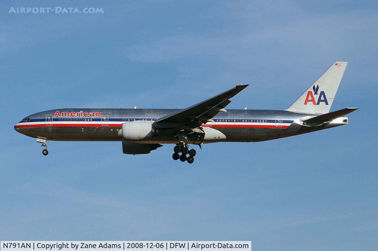 N791AN, 2000 Boeing 777-223/ER C/N 30254, American Airlines 777 on approach to DFW