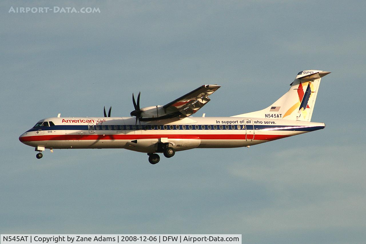 N545AT, 1998 ATR 72-212A C/N 545, American Eagle landing at DFW - Special Paint