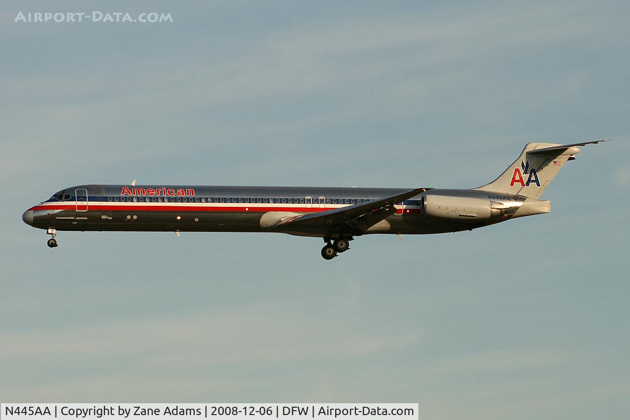 N445AA, 1987 McDonnell Douglas MD-82 (DC-9-82) C/N 49471, American Airlines MD-80 on approach to DFW