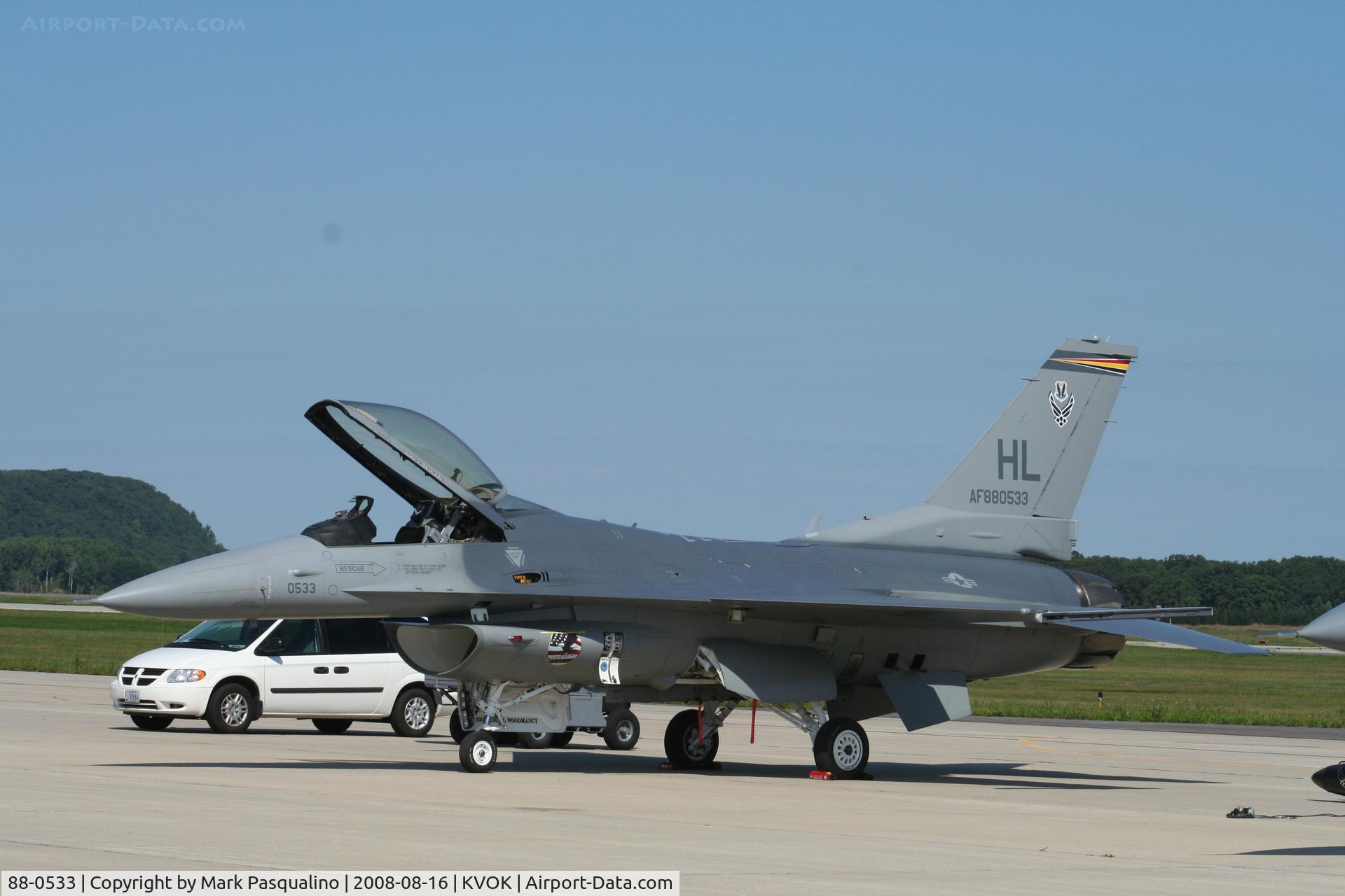 88-0533, 1988 General Dynamics F-16CG Night Falcon C/N 1C-135, F-16C