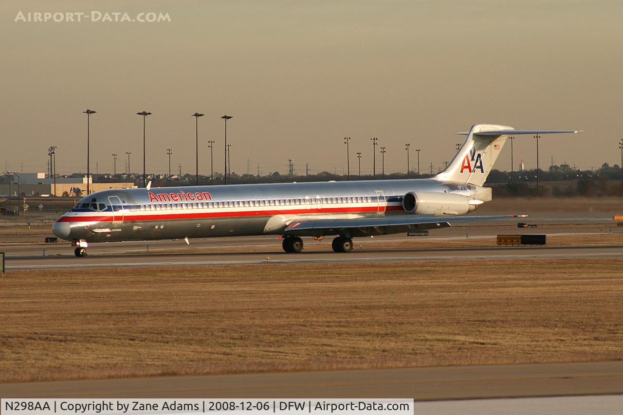 N298AA, 1985 McDonnell Douglas MD-82 (DC-9-82) C/N 49310, American Airlines MD-80 at DFW