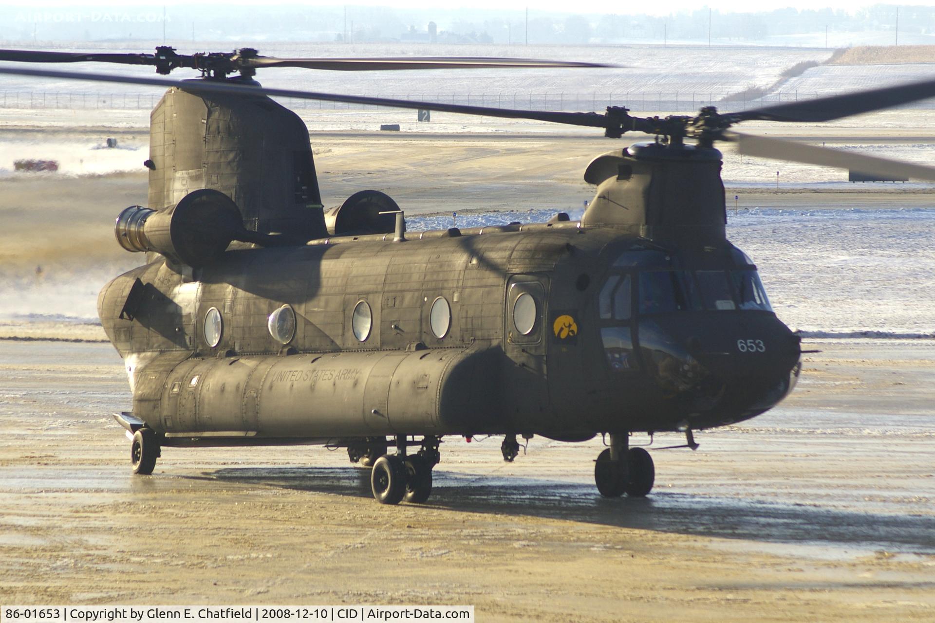 86-01653, 1986 Boeing CH-47D Chinook C/N M.3158, The Chinook has landed in front of the tower