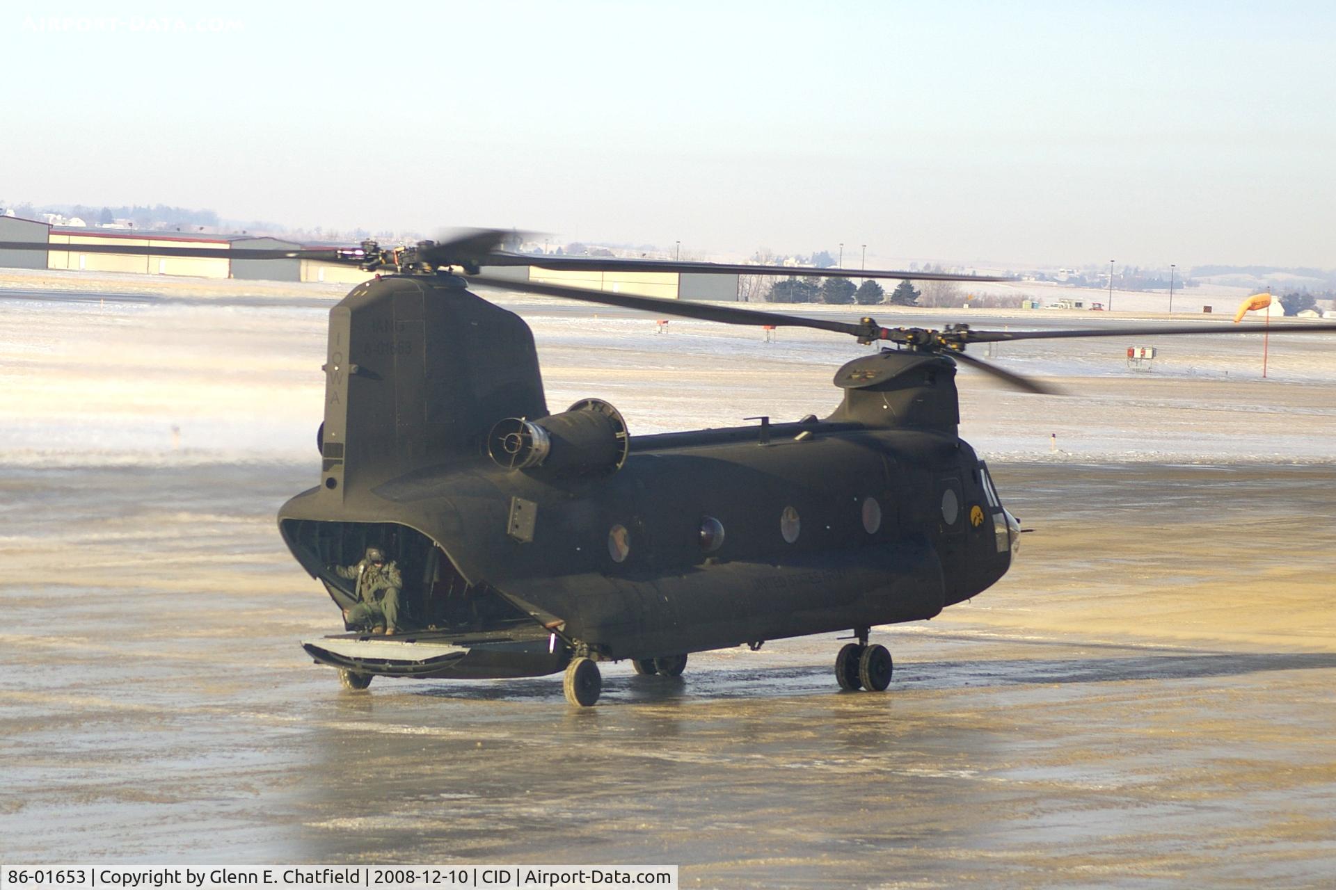 86-01653, 1986 Boeing CH-47D Chinook C/N M.3158, Waiting in front of Landmark for passengers.