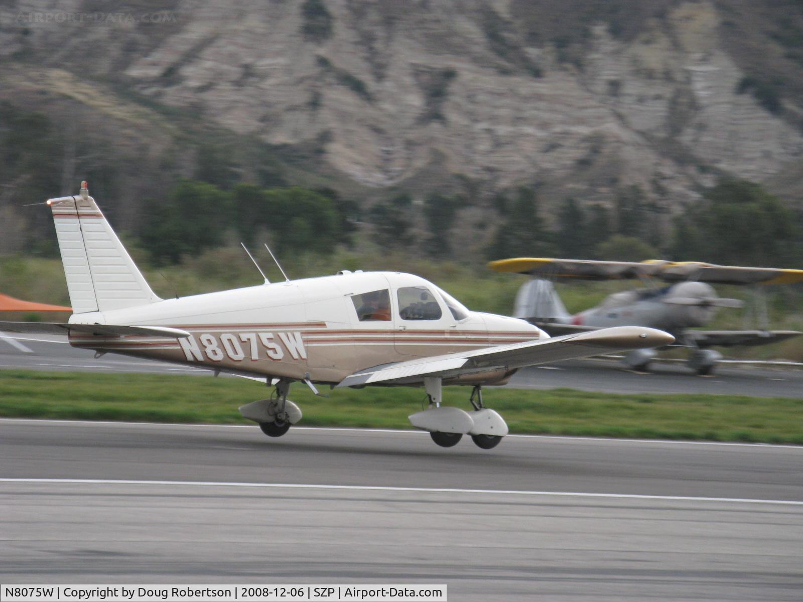 N8075W, 1965 Piper PA-28-180 C/N 28-2163, 1965 Piper PA-28-180 CHEROKEE, Lycoming O&VO-360 180 Hp, takeoff Rwy 22