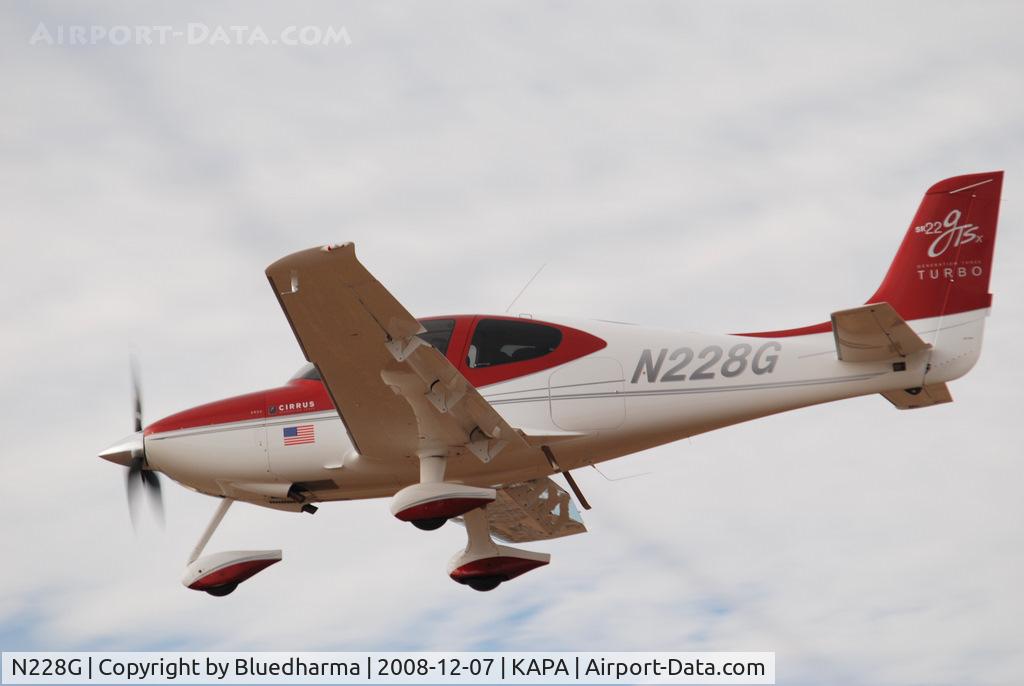 N228G, 2008 Cirrus SR22 C/N 3131, On final approach to 17L.