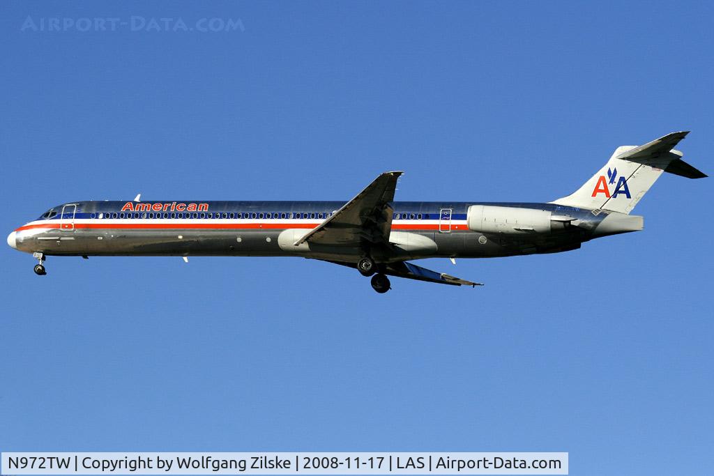 N972TW, 1999 McDonnell Douglas MD-83 (DC-9-83) C/N 53622, visitor