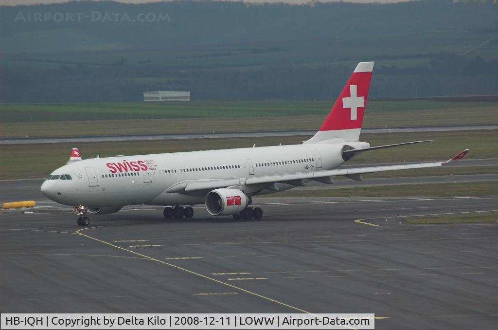 HB-IQH, 1999 Airbus A330-223 C/N 288, SWISS