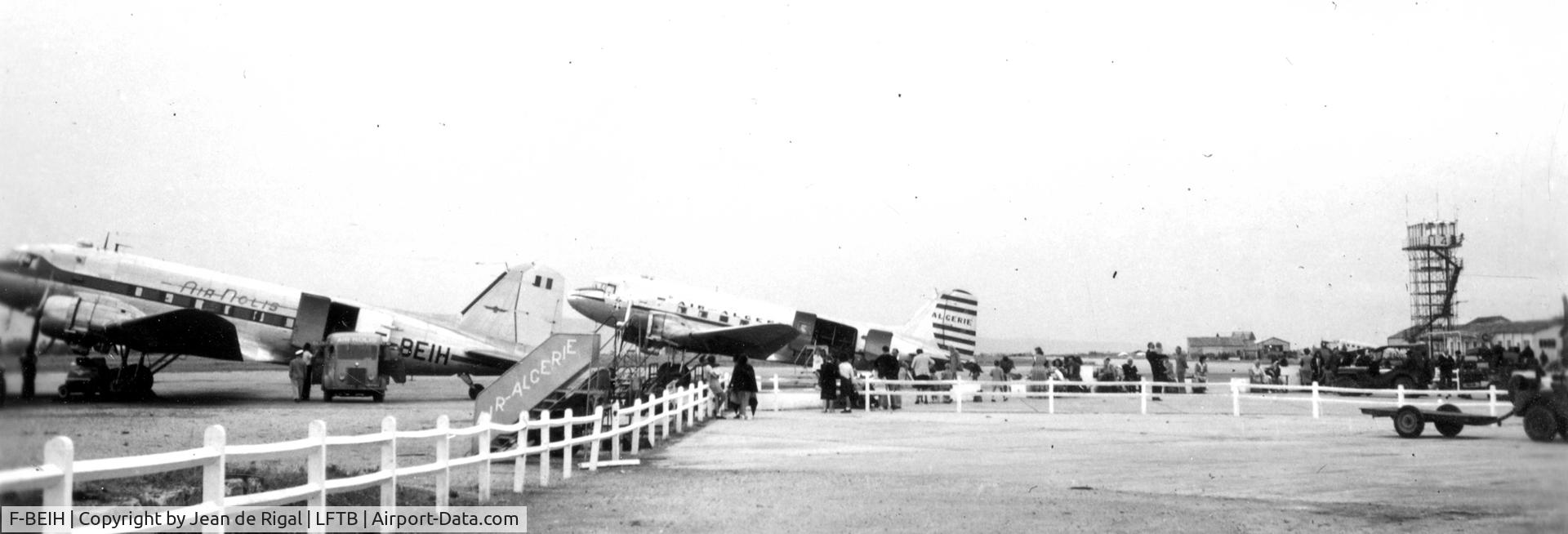 F-BEIH, 1943 Douglas DC-3C-R-1830-90C (C-47B) C/N 26767, Marseille Marignane (France) - Septembre 1949