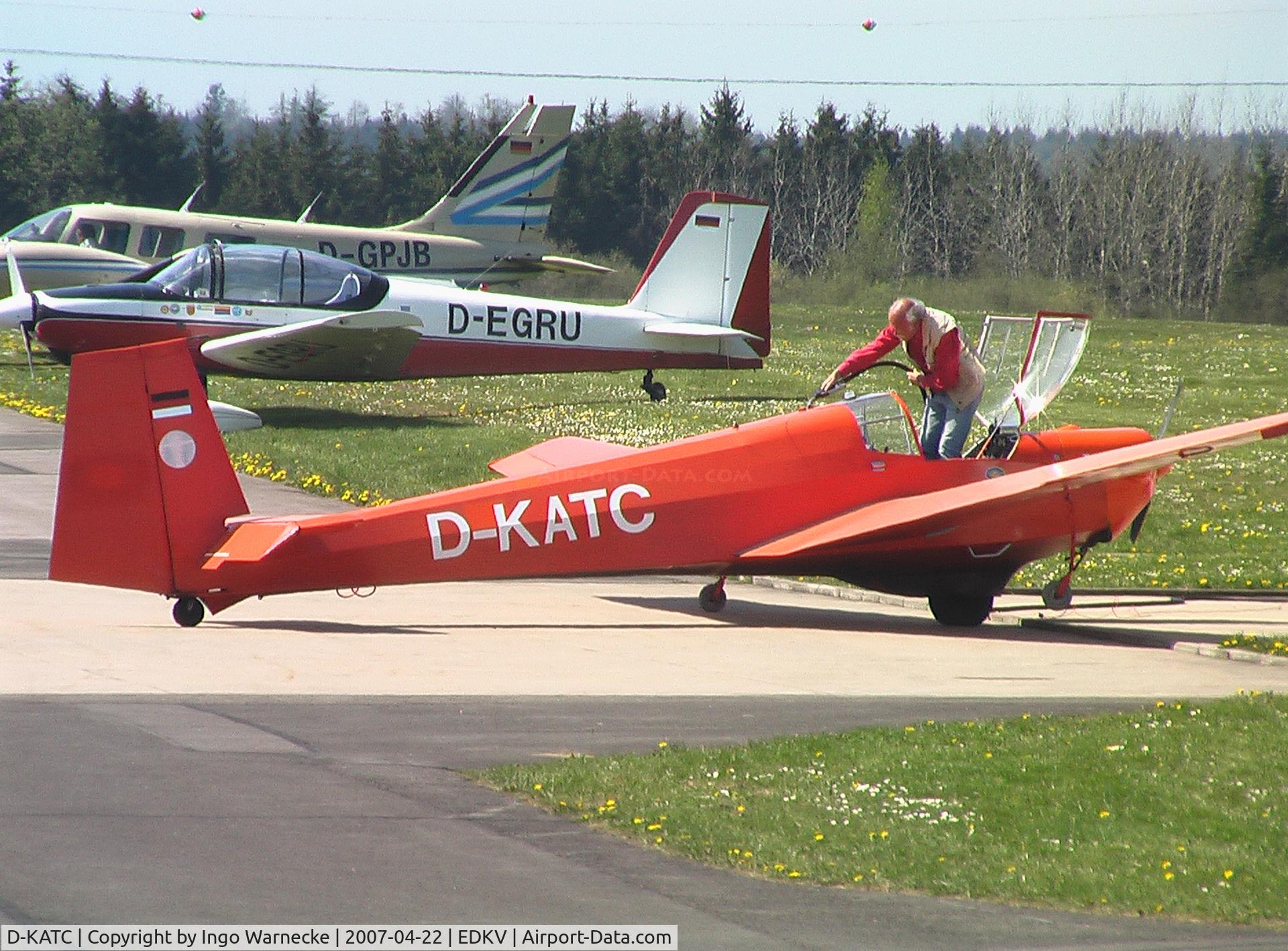 D-KATC, Scheibe SF-25B Falke C/N 4674, Scheibe SF-25B Falke at Dahlemer Binz Airfield