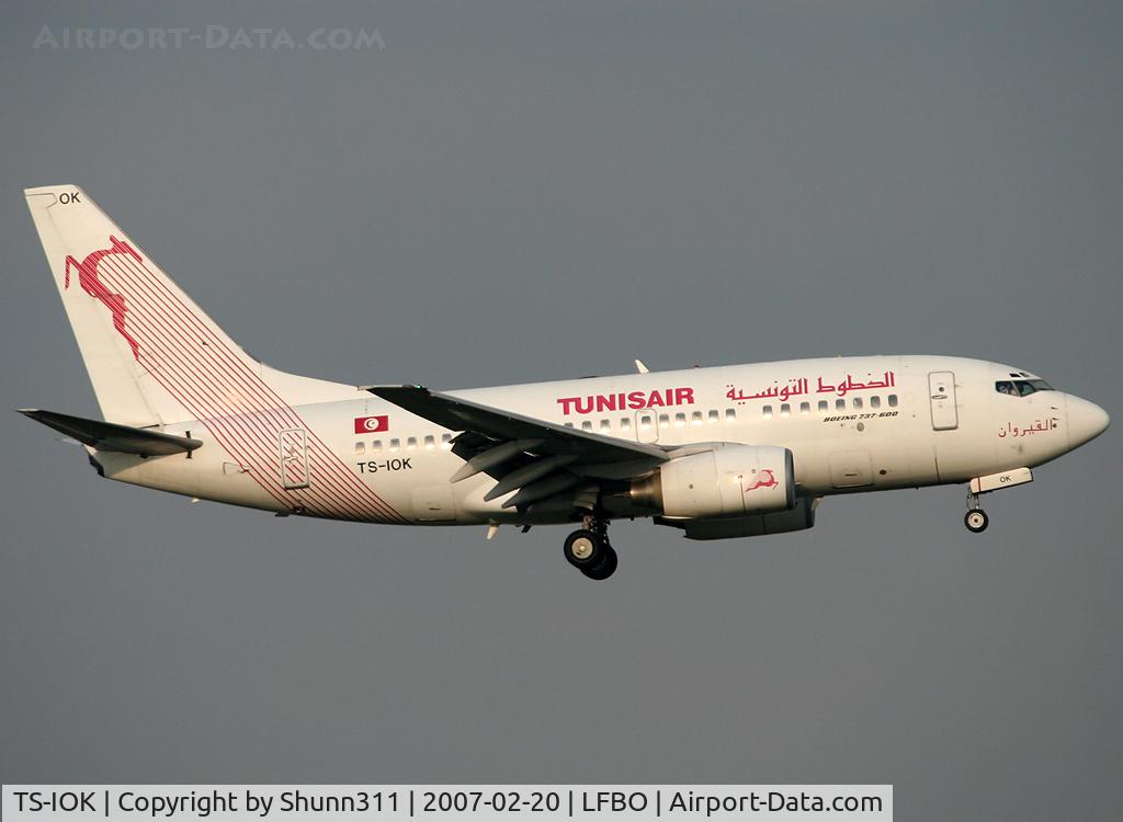 TS-IOK, 1999 Boeing 737-6H3 C/N 29496, Landing rwy 14L...