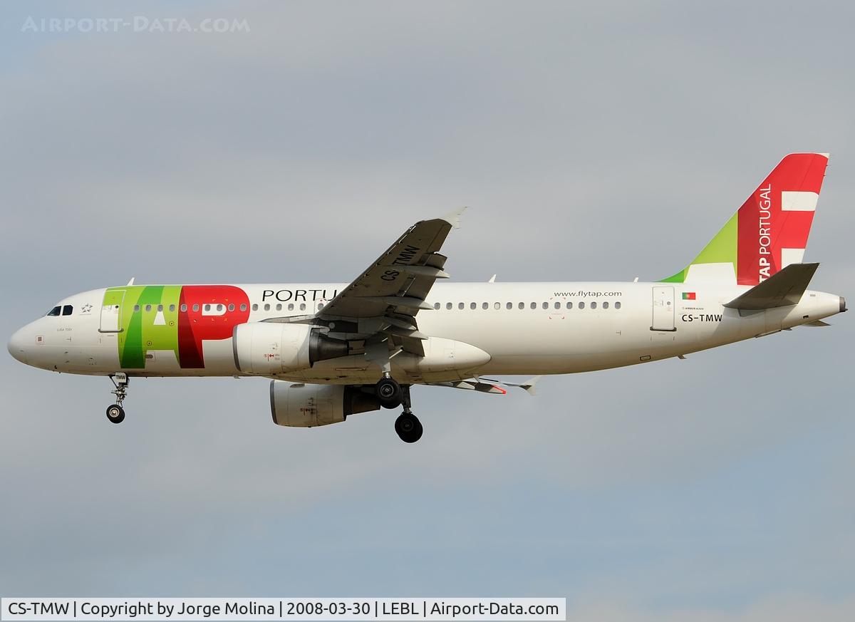 CS-TMW, 2001 Airbus A320-214 C/N 1667, 