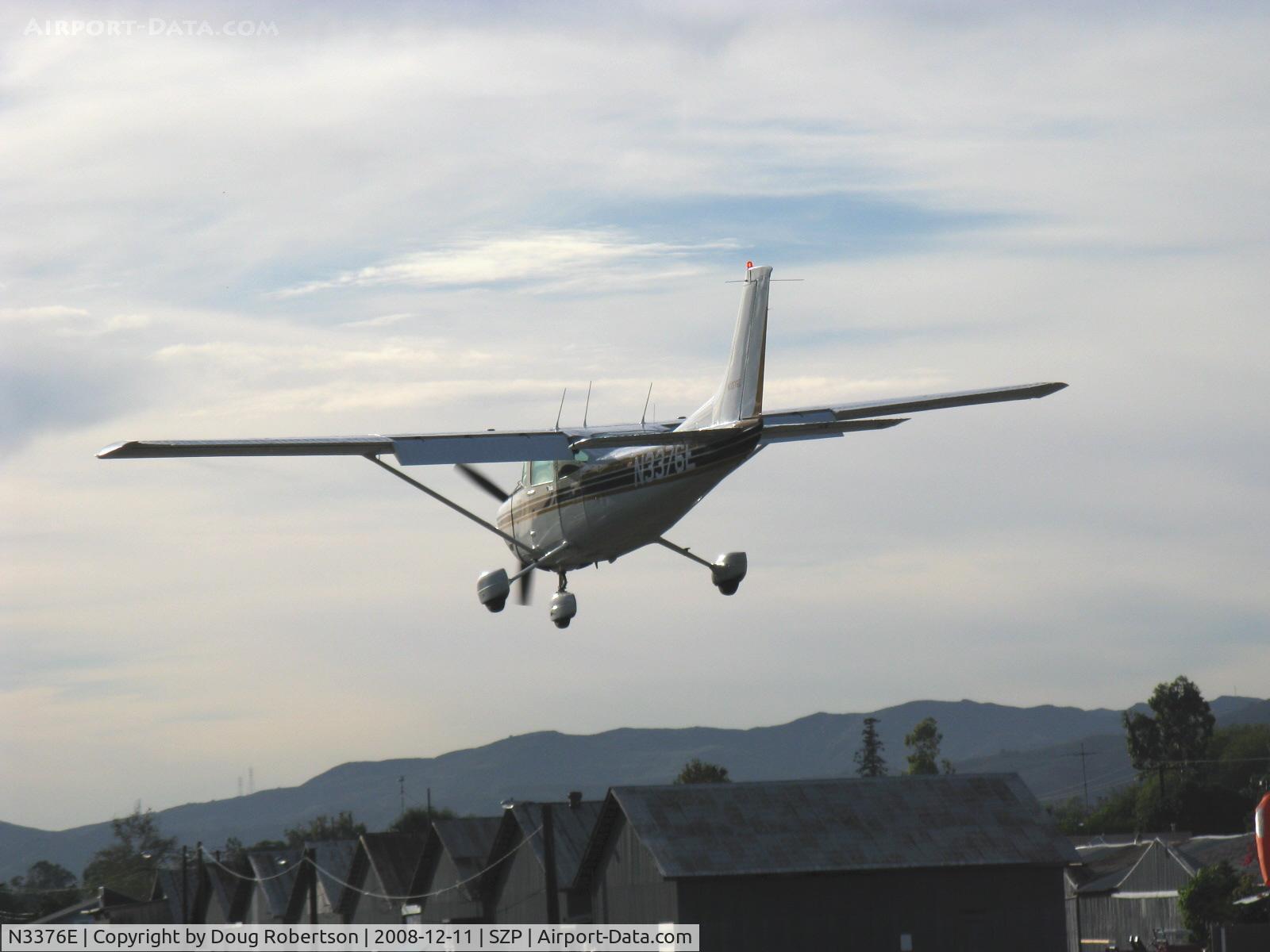 N3376E, 1982 Cessna 182R Skylane C/N 18268243, 1982 Cessna 182R SKYLANE, Continental O-470-U 230 Hp. landing Rwy 22
