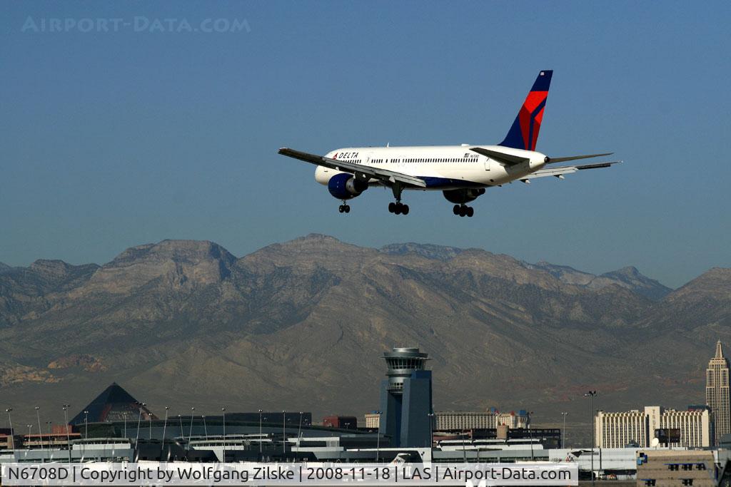 N6708D, 2000 Boeing 757-232 C/N 30480, Going to Las Vegas