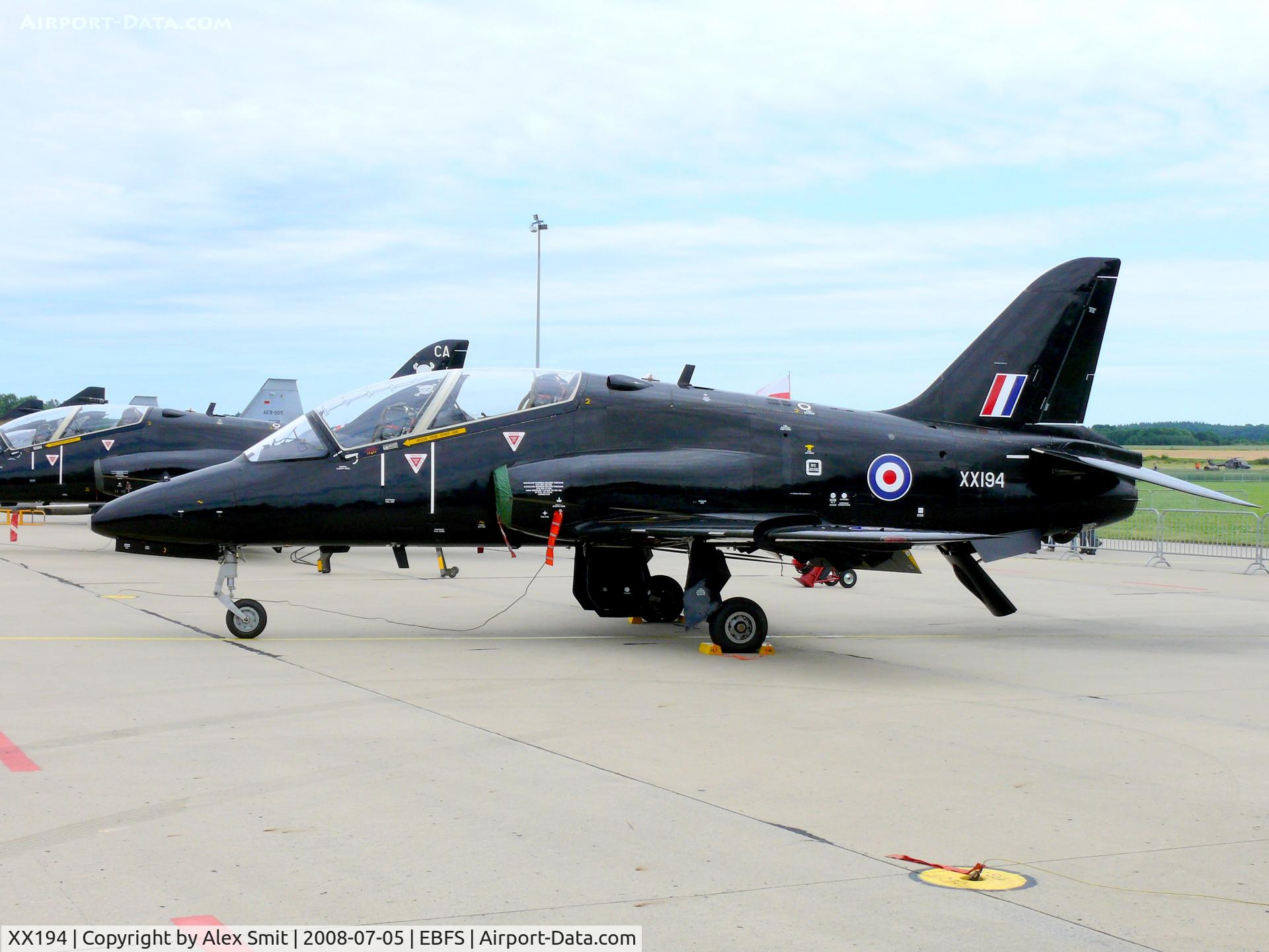 XX194, 1978 Hawker Siddeley Hawk T.1A C/N 041/312041, British Aerospace Hawk T1A XX194 Royal Air Force