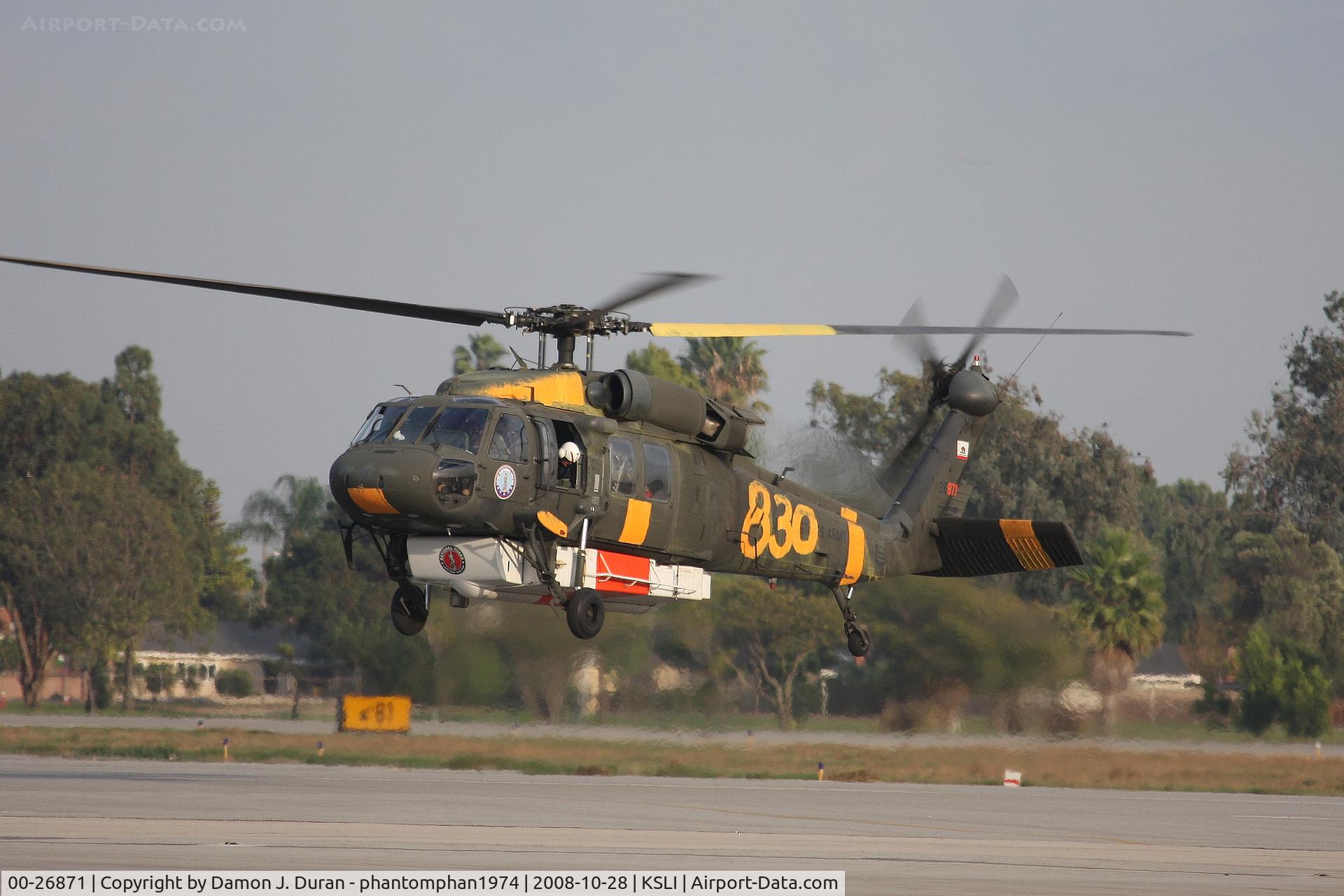 00-26871, Sikorsky UH-60L Black Hawk C/N 70-0696, Returning from a drop back to Los Alamitos