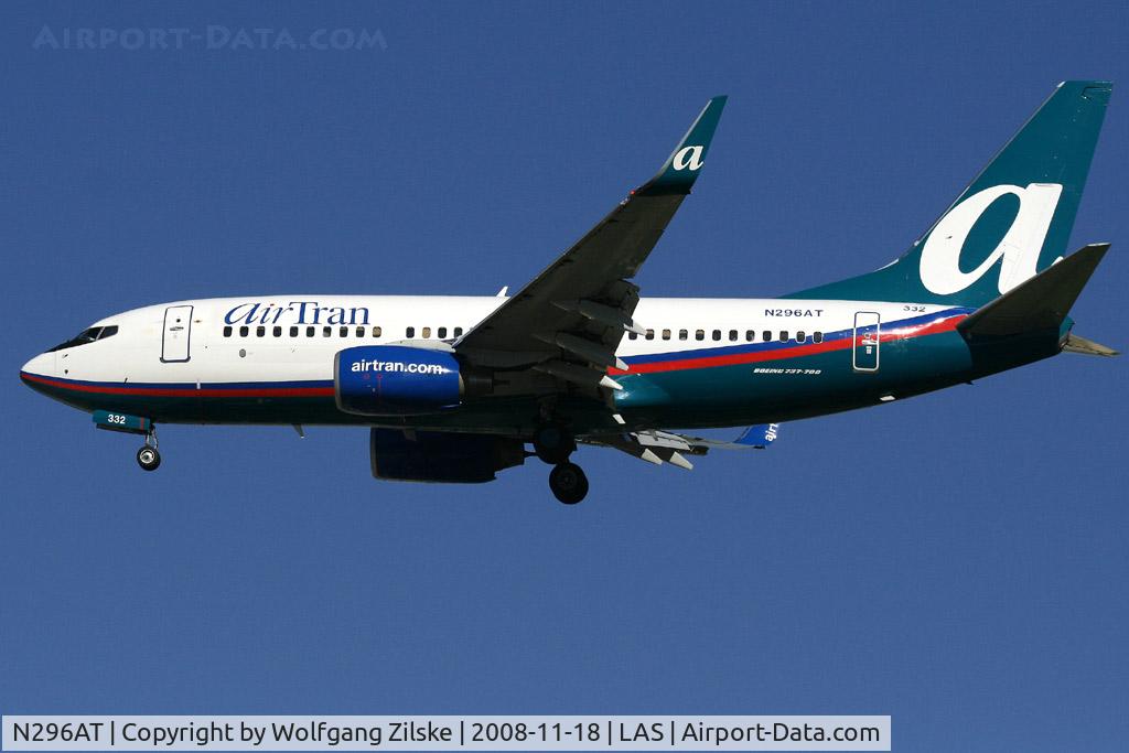 N296AT, 2006 Boeing 737-7BD C/N 34861, visitor