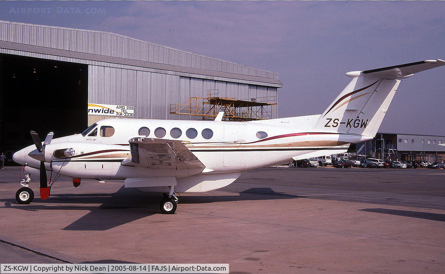 ZS-KGW, 1978 Beechcraft 200 King Air C/N BB-381, FAJS